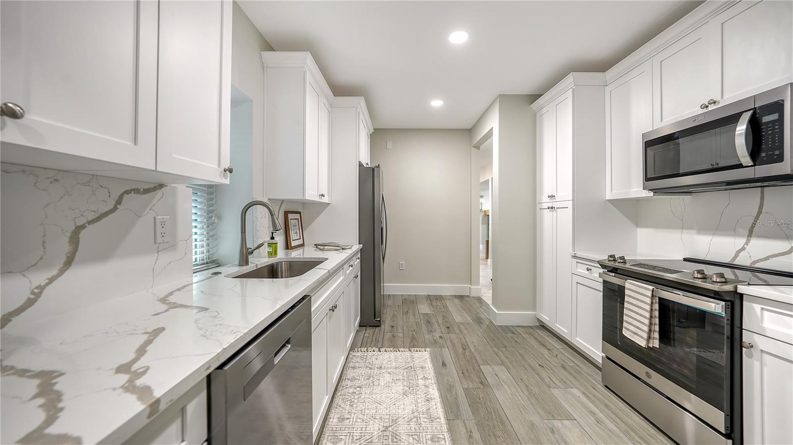 TOWLES - Residential