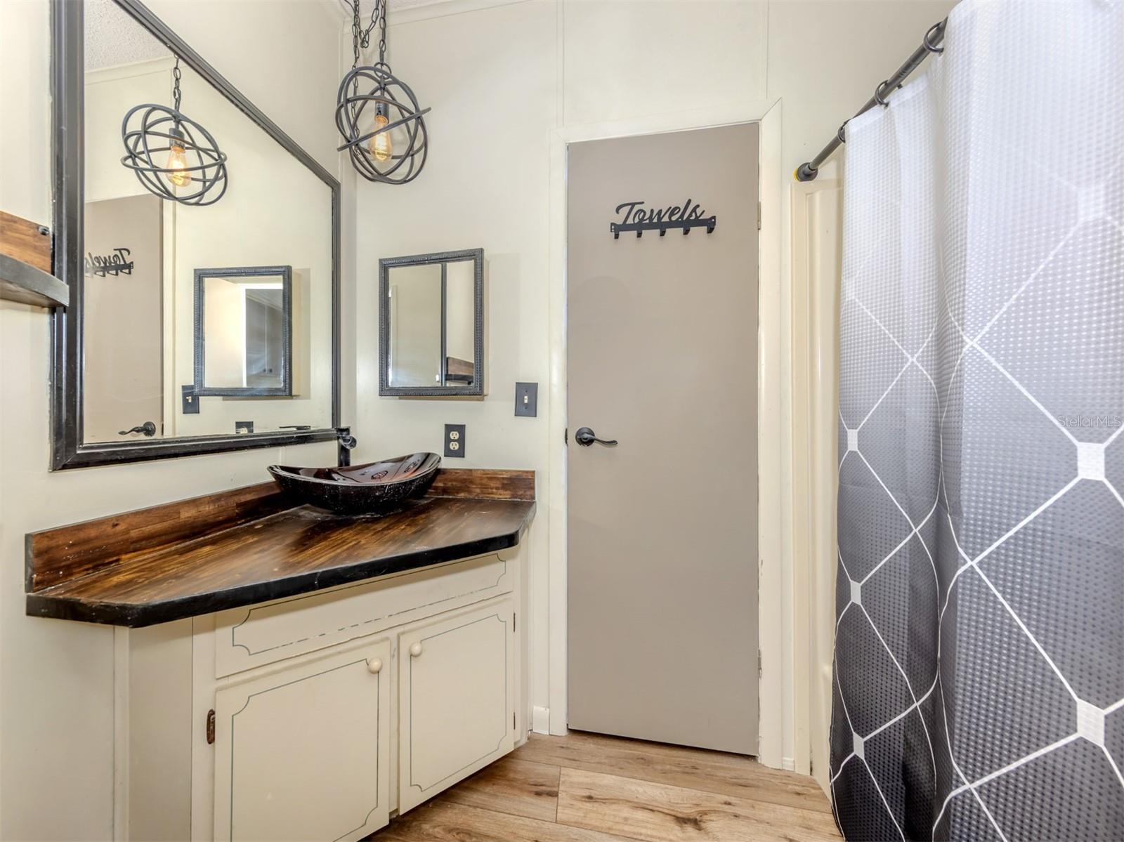 HARBOR ISLES IV - Residential