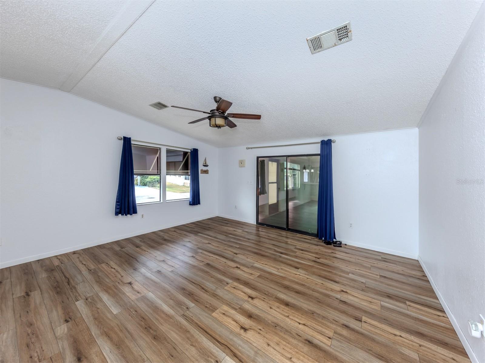 HARBOR ISLES IV - Residential