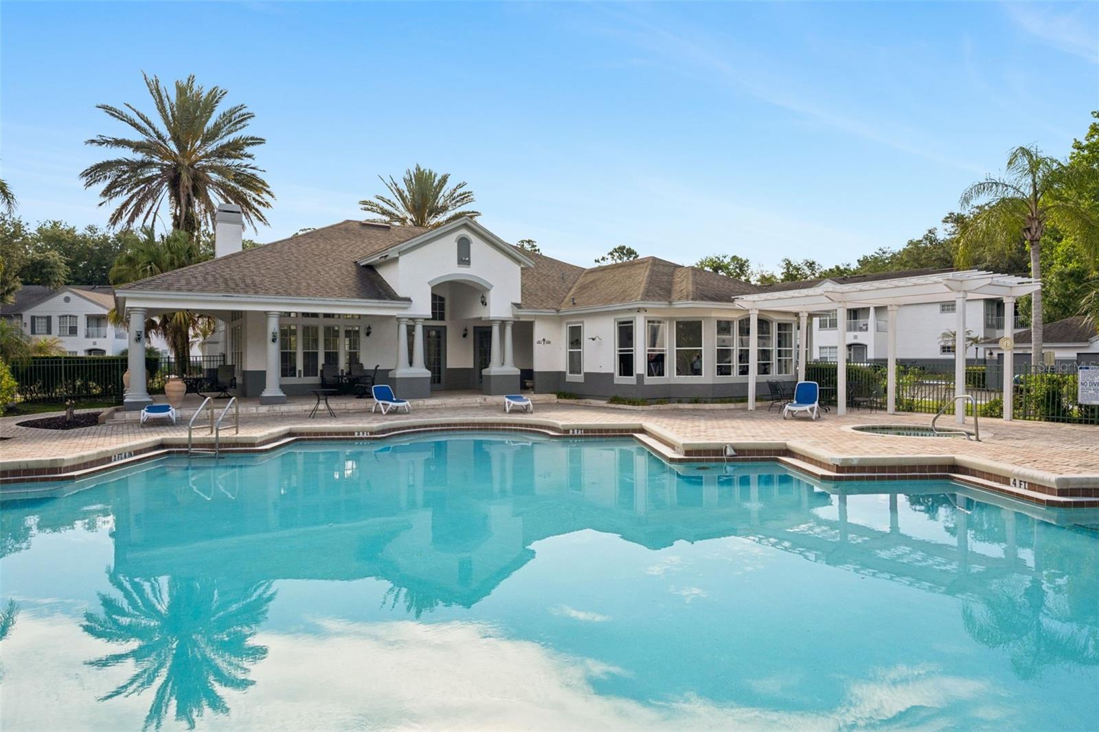 SUNSET LAKE - Residential