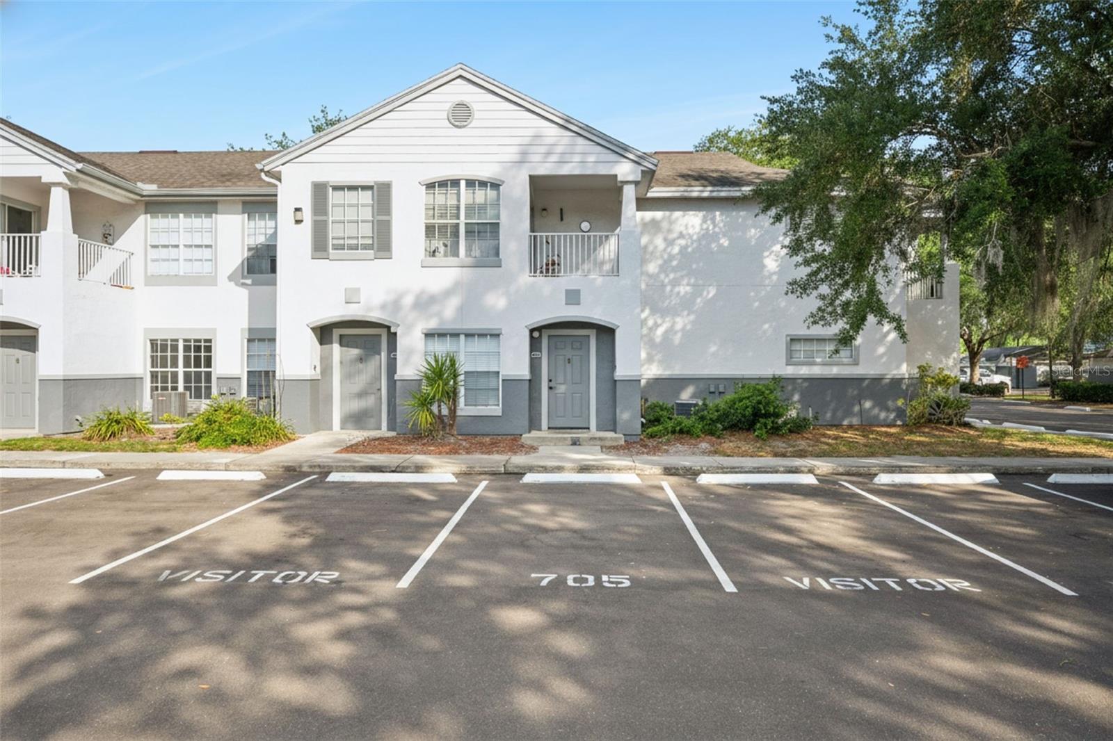 SUNSET LAKE - Residential