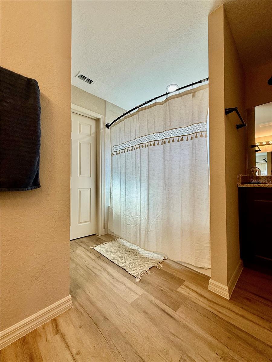 RAINBOW LAKES ESTATE - Residential