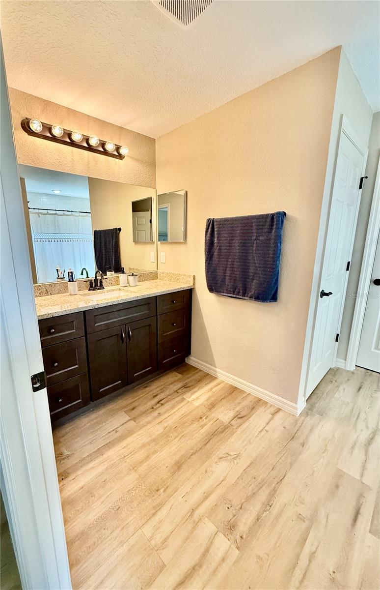 RAINBOW LAKES ESTATE - Residential