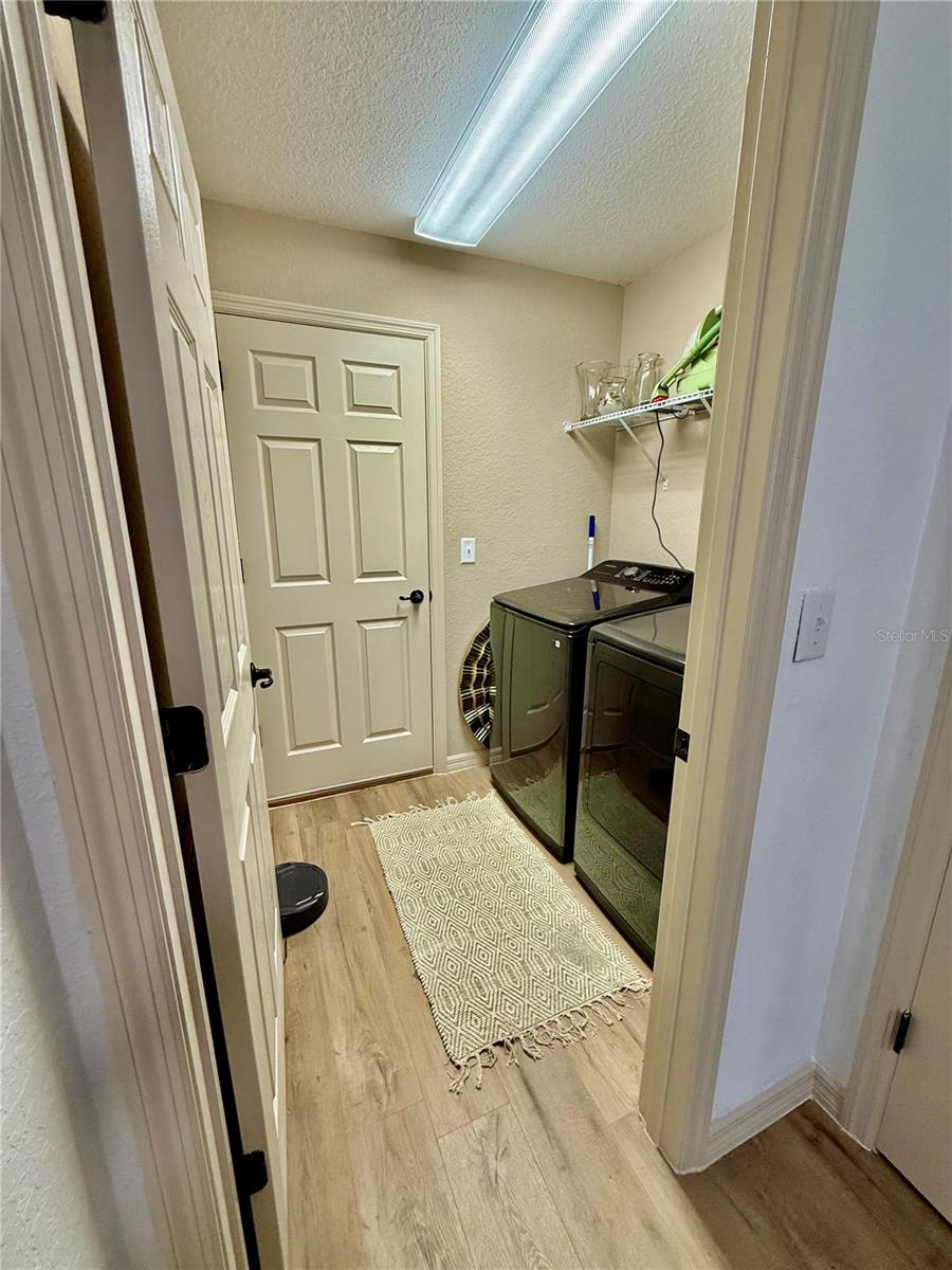 RAINBOW LAKES ESTATE - Residential