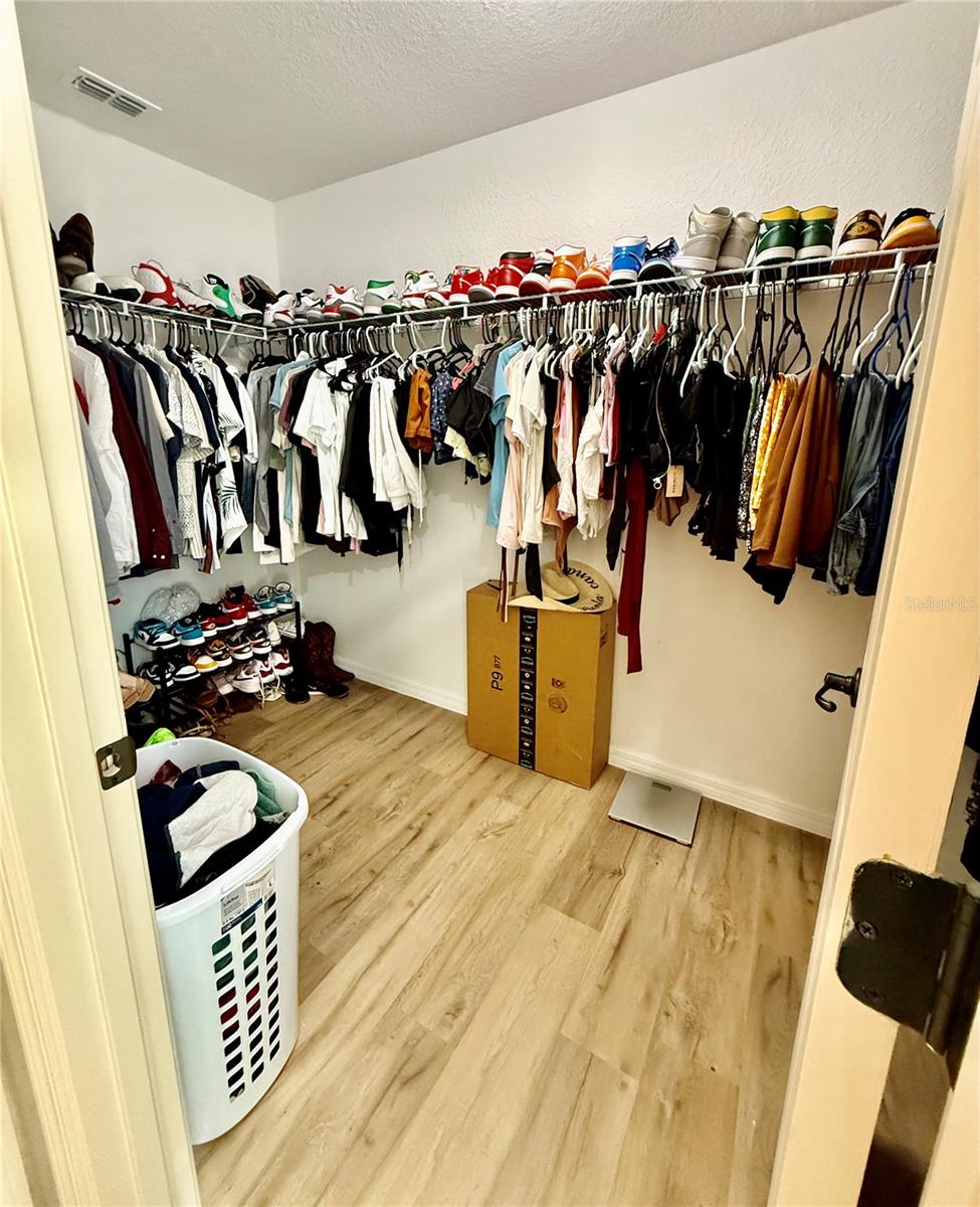 RAINBOW LAKES ESTATE - Residential