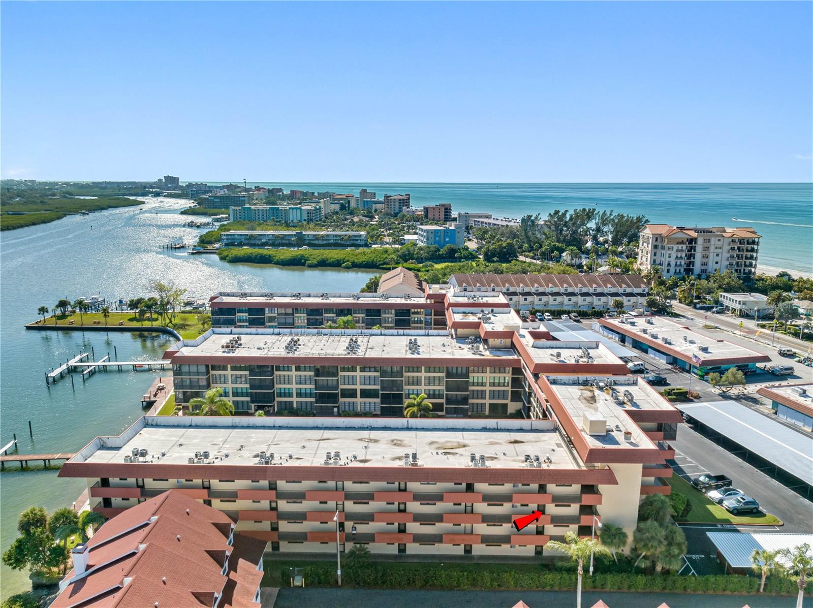 BAY MARINER THE CONDO - Residential
