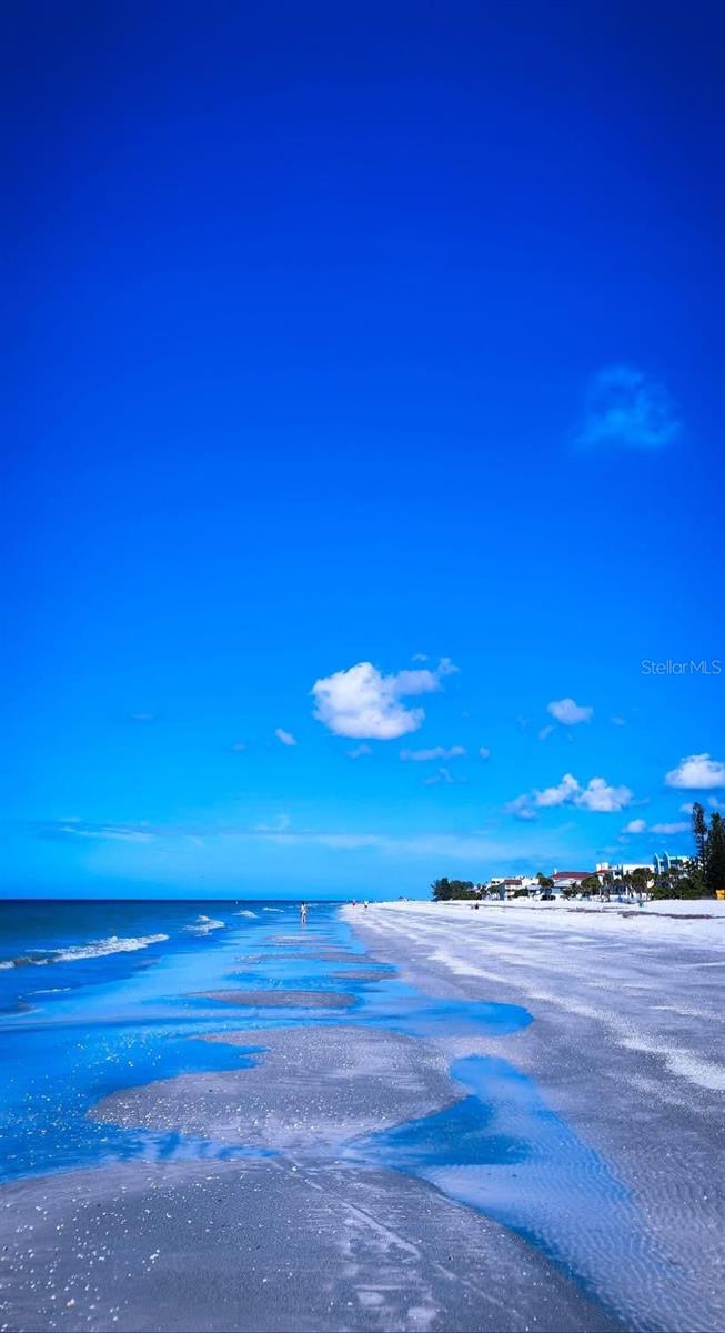 BAY MARINER THE CONDO - Residential