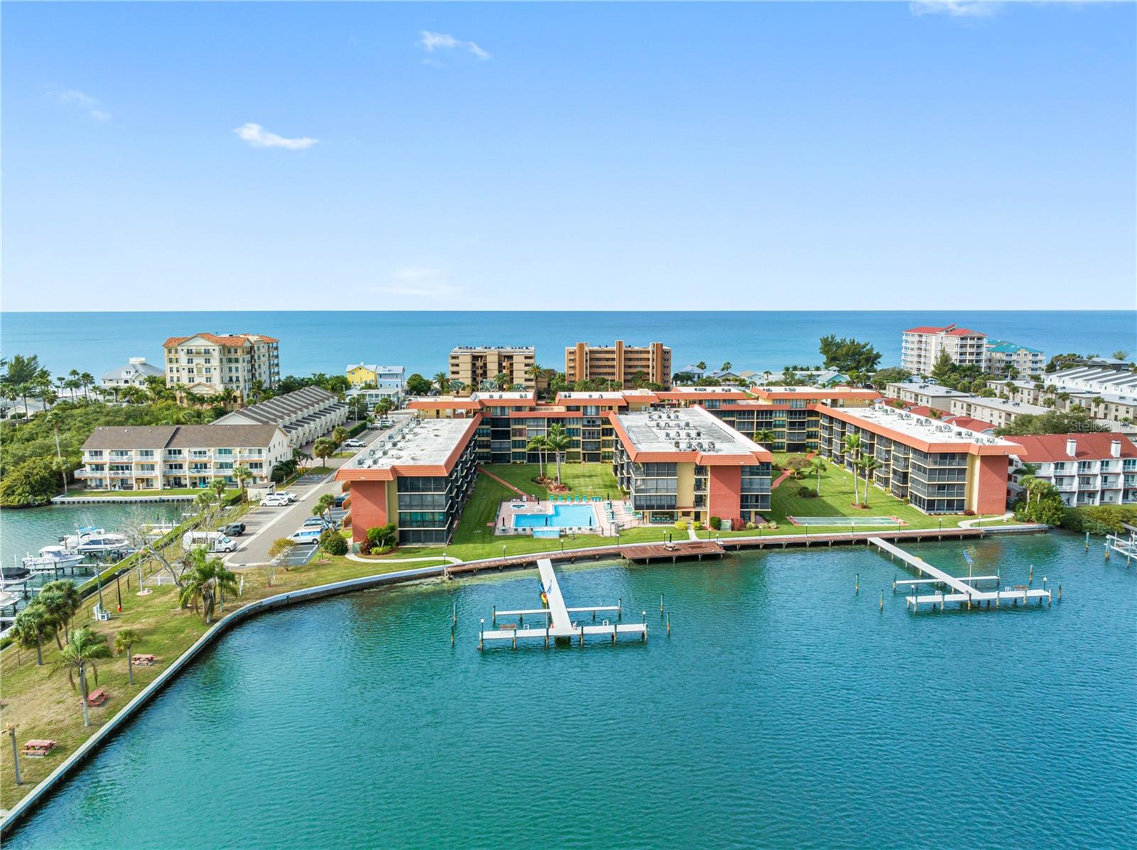 BAY MARINER THE CONDO - Residential