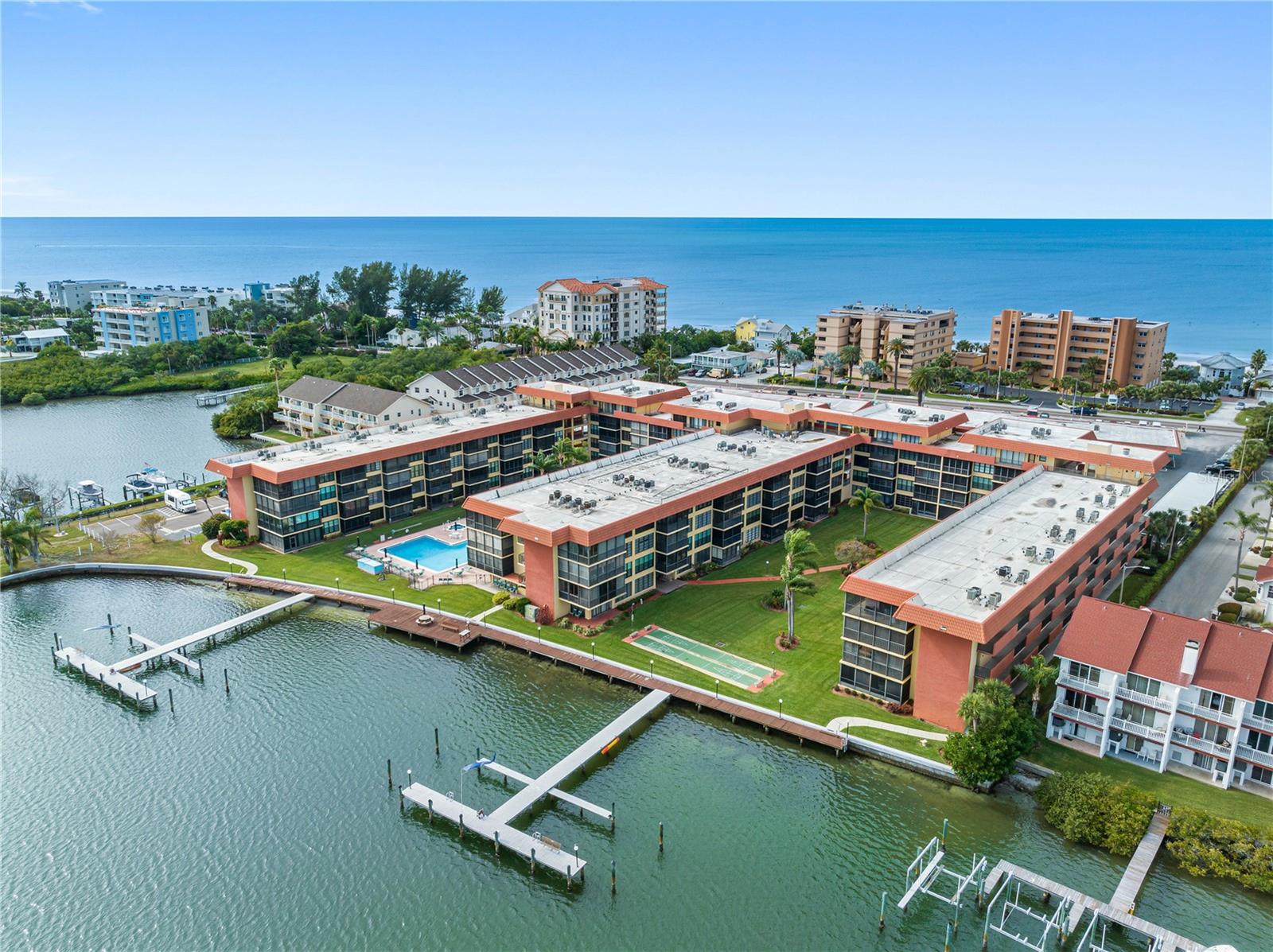 BAY MARINER THE CONDO - Residential