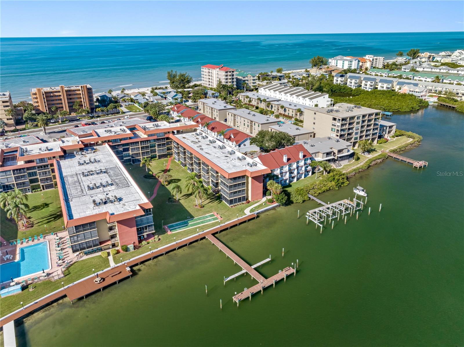 BAY MARINER THE CONDO - Residential