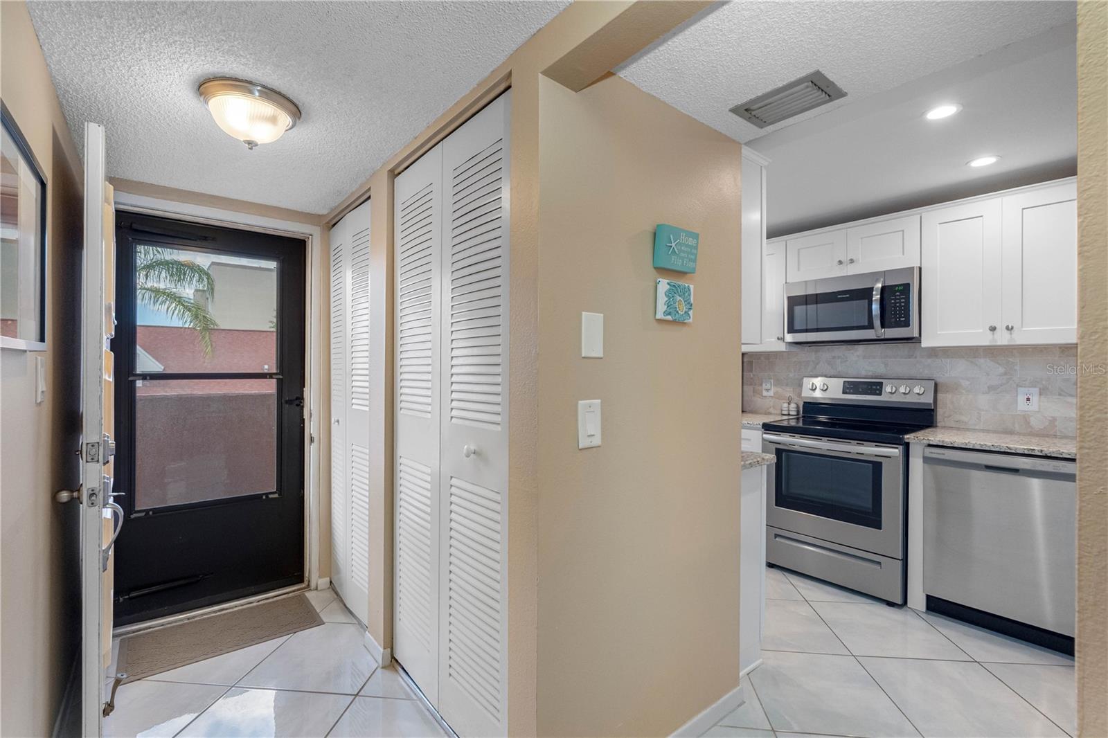 BAY MARINER THE CONDO - Residential