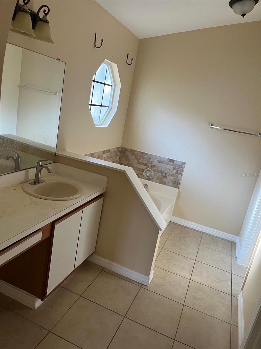 CRISTINA PH I - Residential Lease