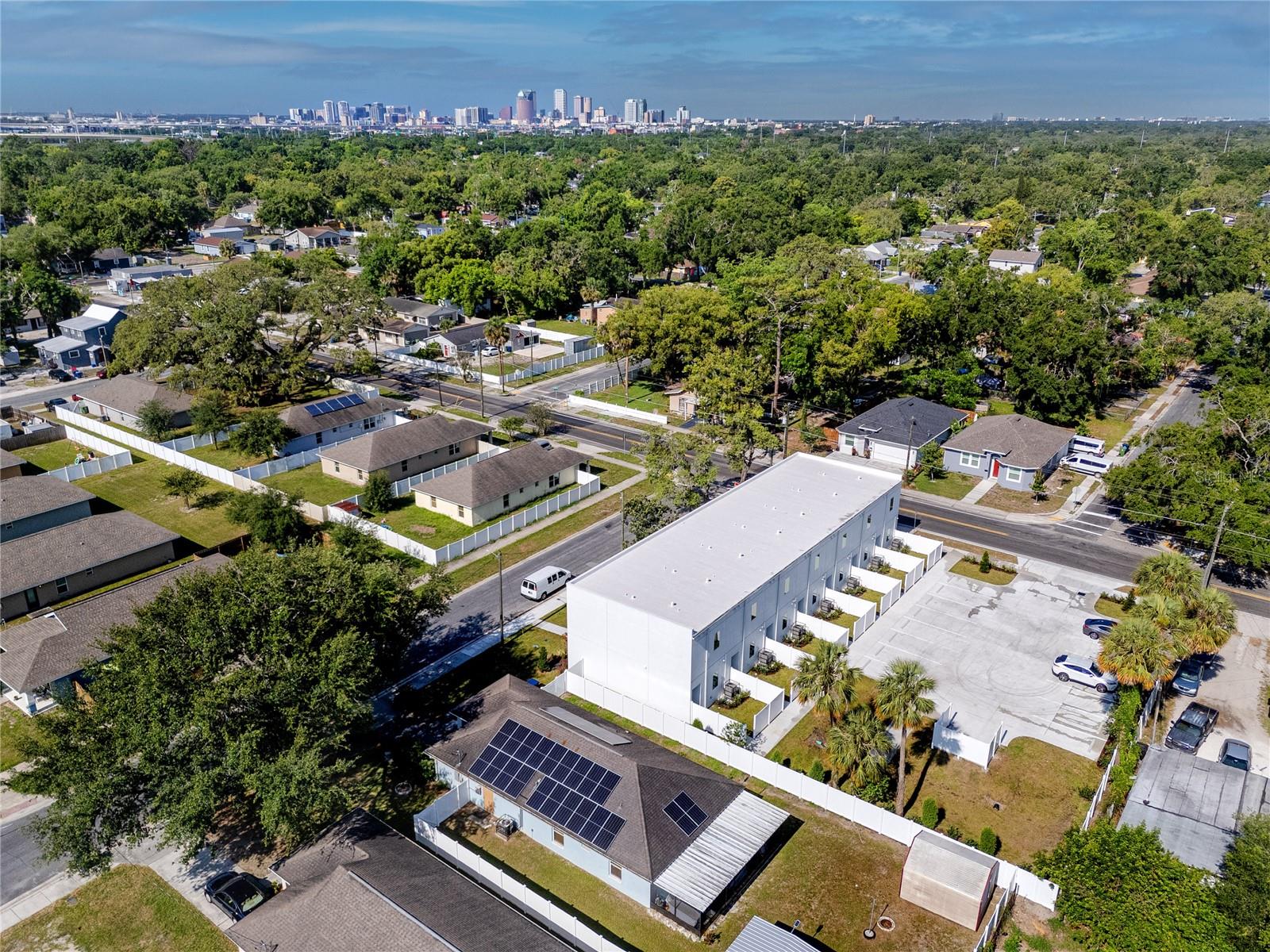 SOMERSET ON 34TH STREET TOWNHOMES - Residential