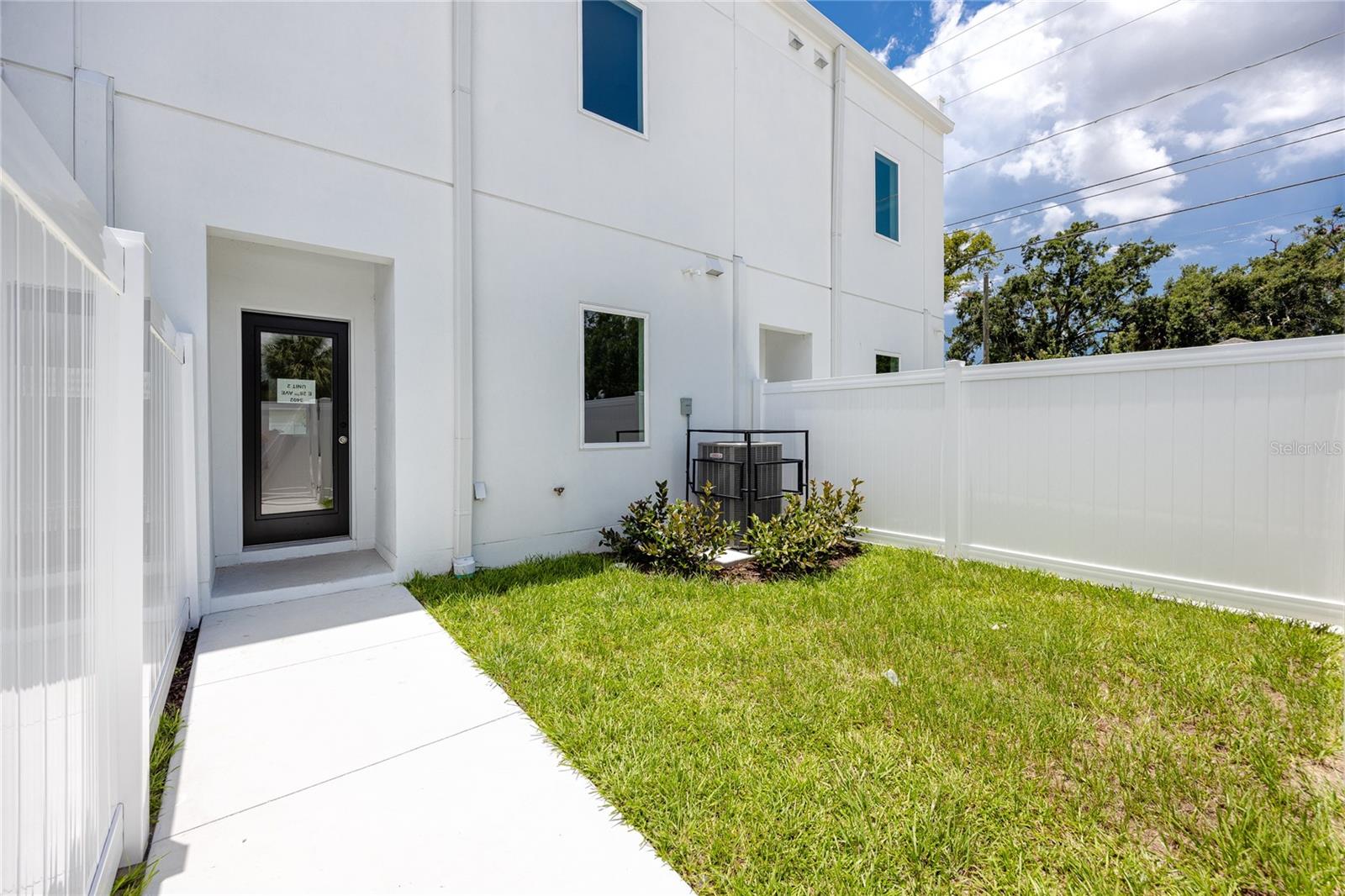 SOMERSET ON 34TH STREET TOWNHOMES - Residential