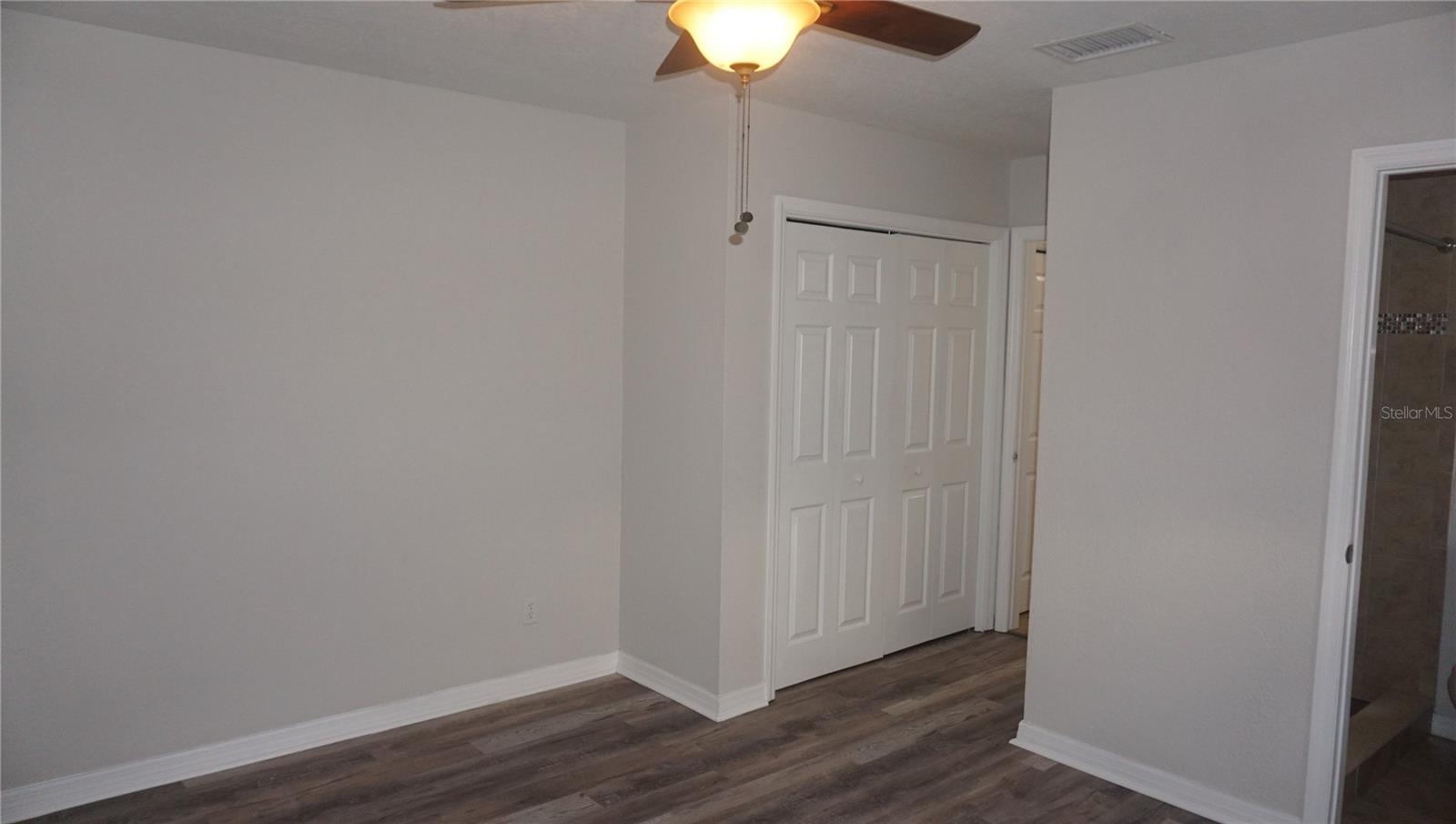 KINGSWAY GARDENS UNIT 02 - Residential Lease