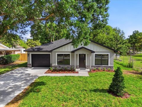 Photo of 115 Rose Street, Auburndale, FL 33823 (MLS # L4961447)