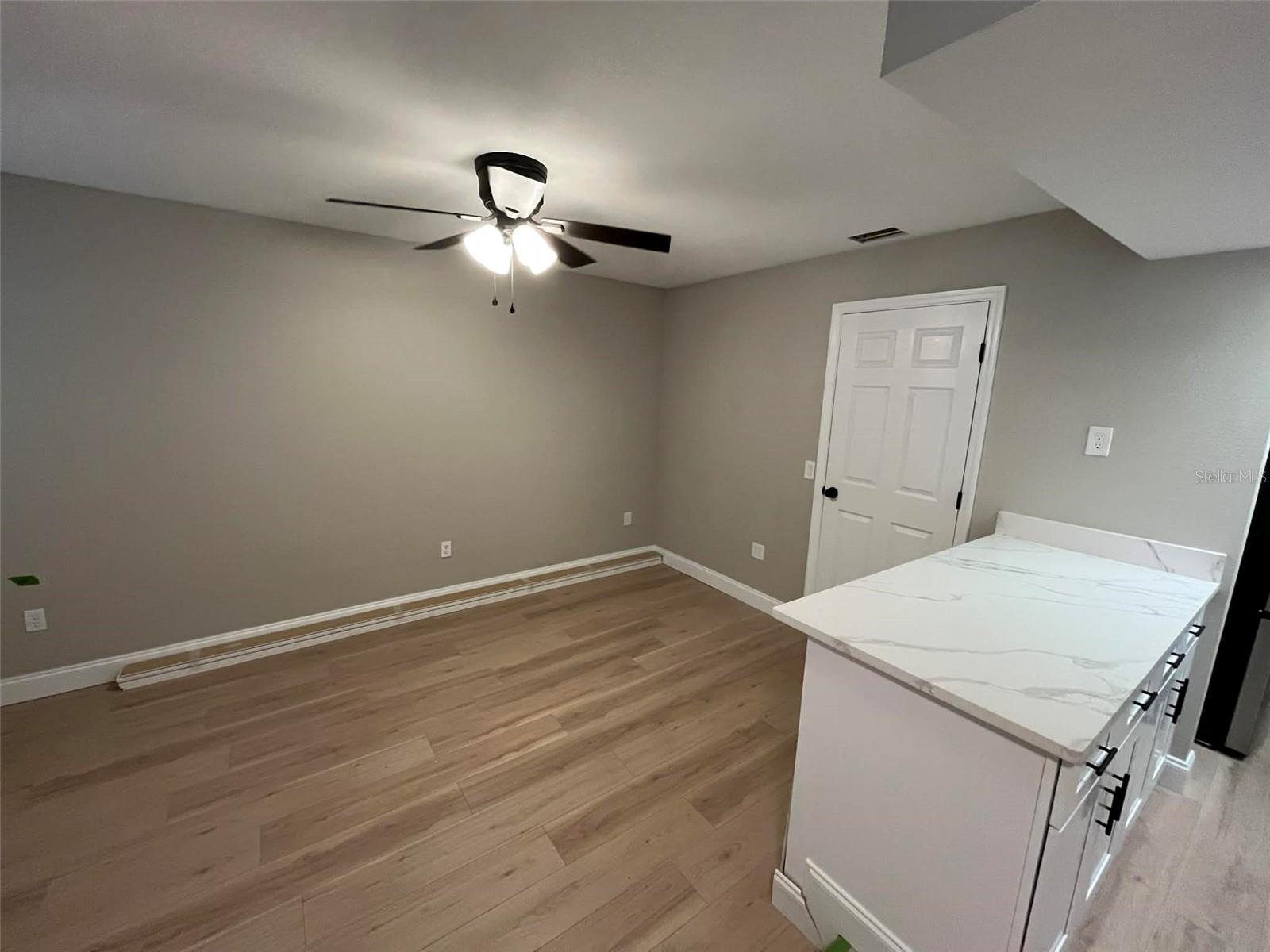 UNIVERSITY HYLANDS - Residential Lease