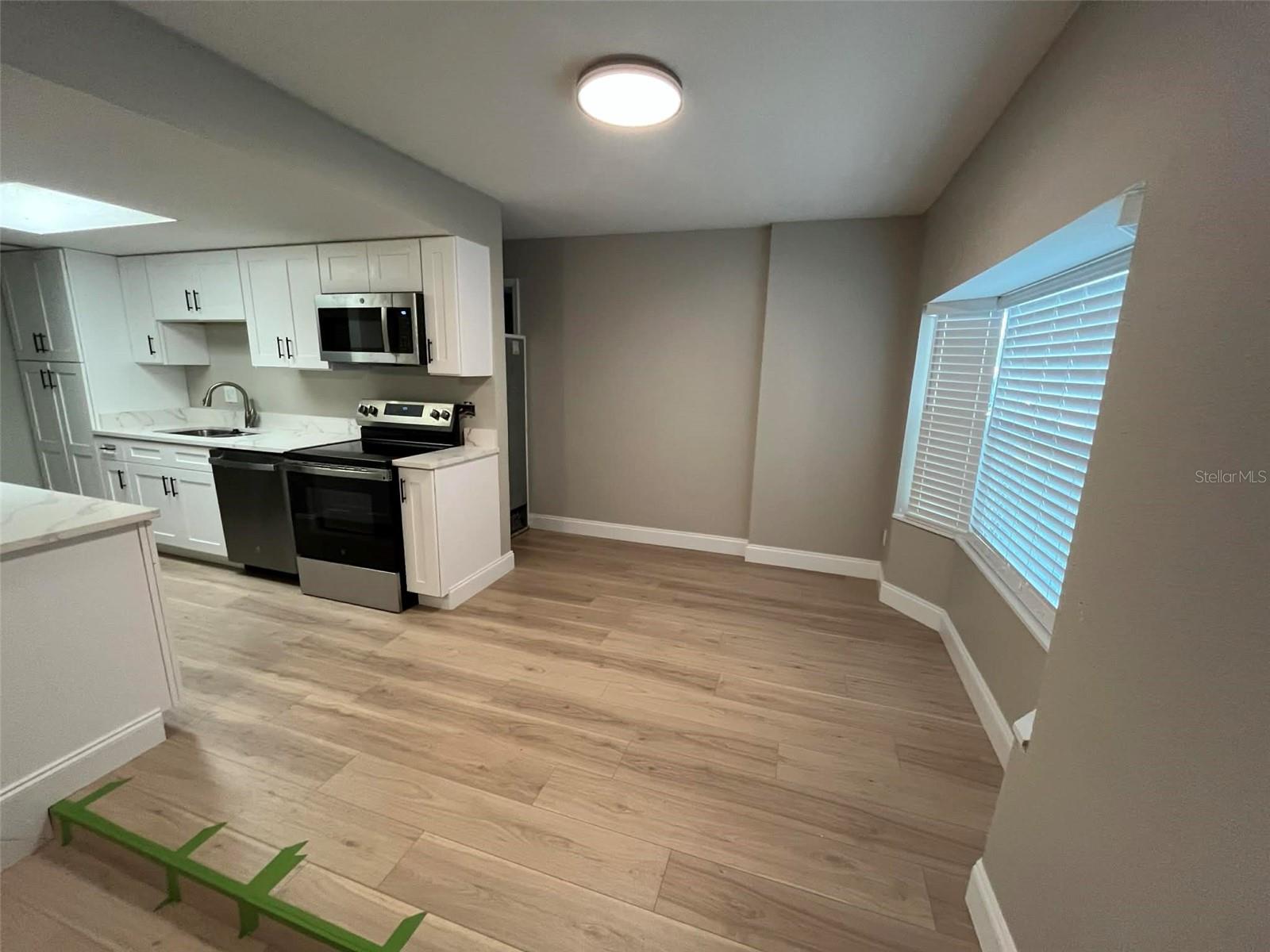 UNIVERSITY HYLANDS - Residential Lease