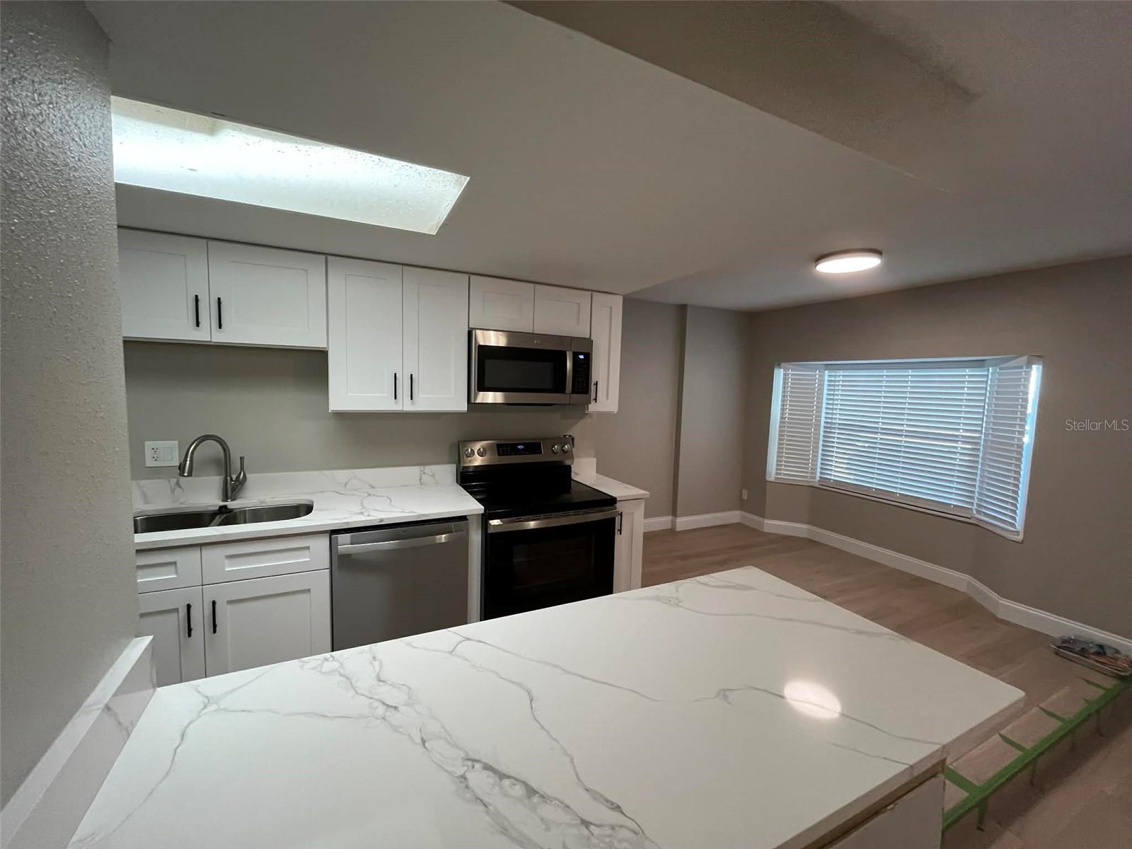 UNIVERSITY HYLANDS - Residential Lease