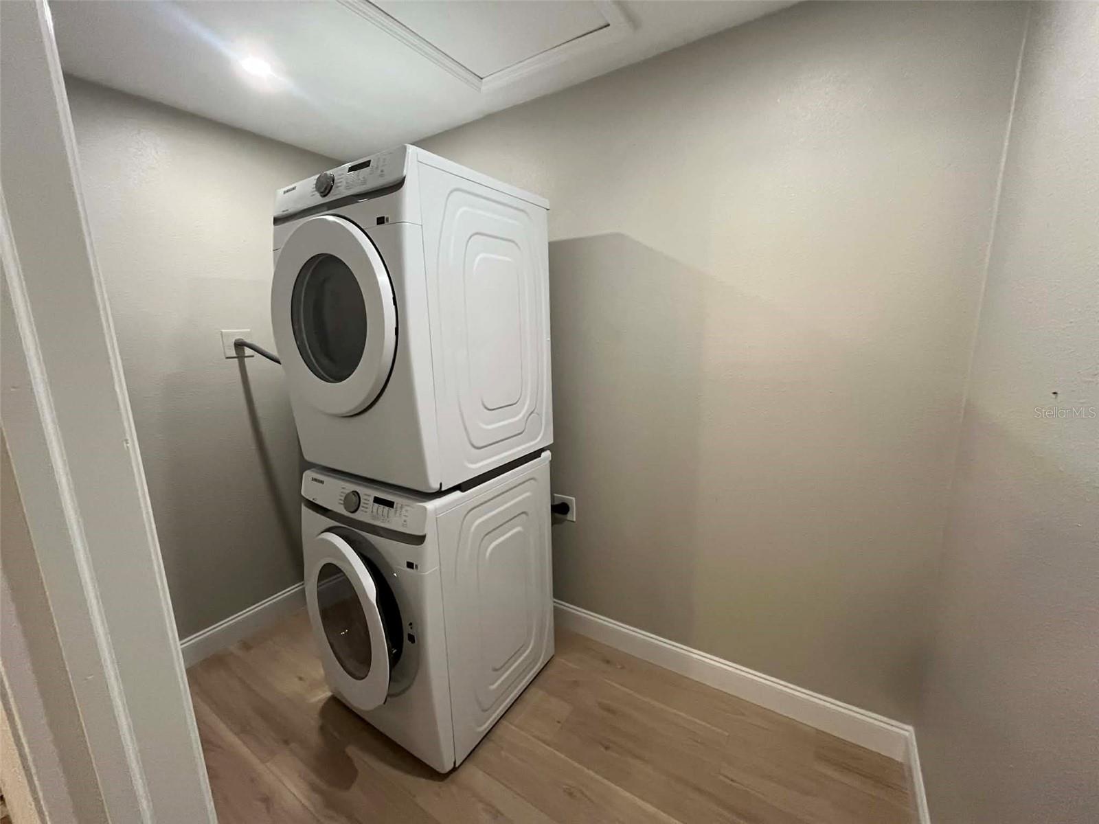 UNIVERSITY HYLANDS - Residential Lease