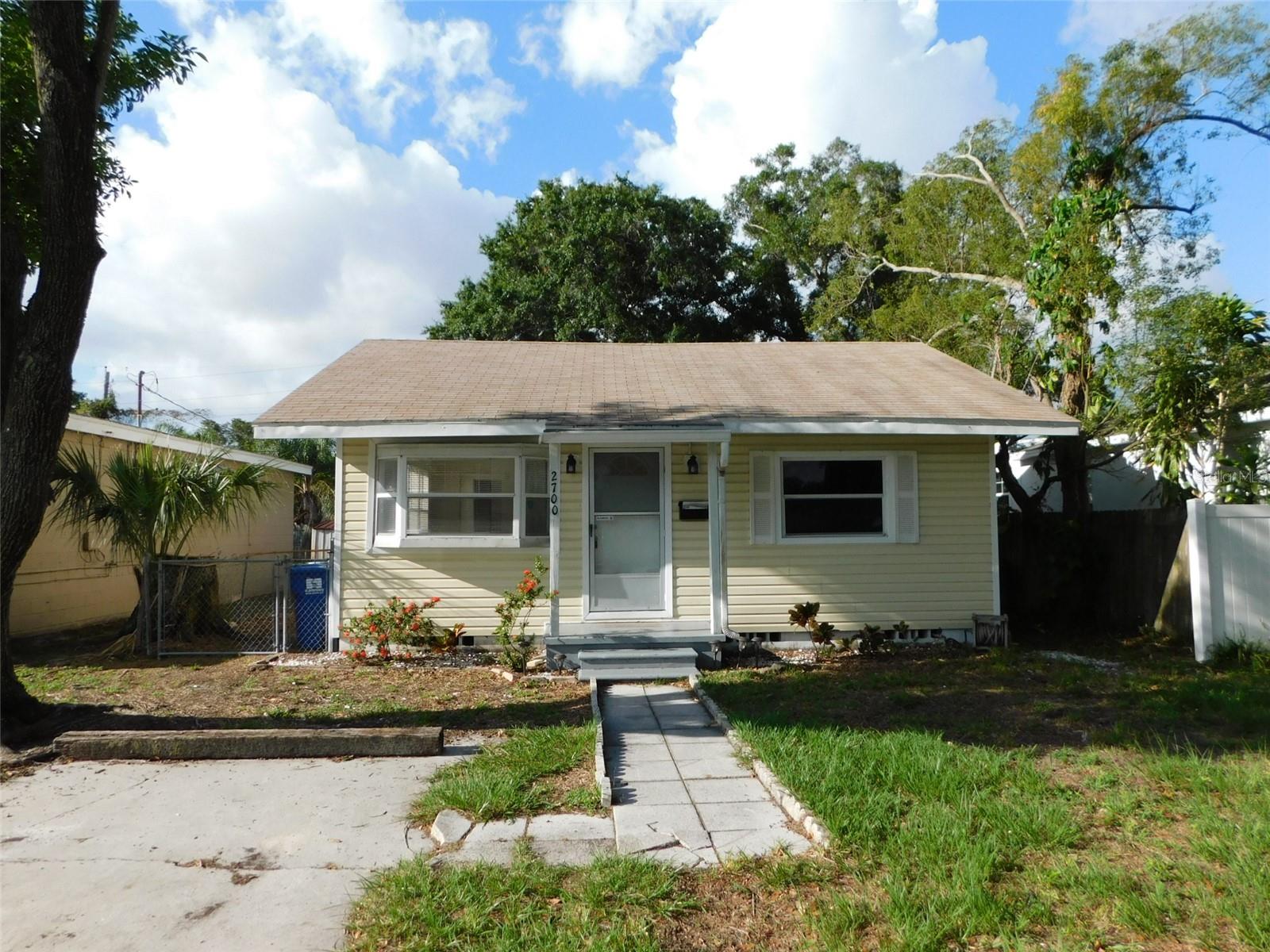 Ready for immediate occupancy, this Bungalow features refinished hardwood floors throughout. Fully remodeled kitchen with new appliances and granite countertops. Newly remodeled bathroom and new AC system. Spacious living room, inside laundry room. Covered backyard porch that opens to a great backyard with mature trees for lots of shade and fenced yard. Conveniently lcoated, close to shopping and restaurants. Call to schedule your tour today.