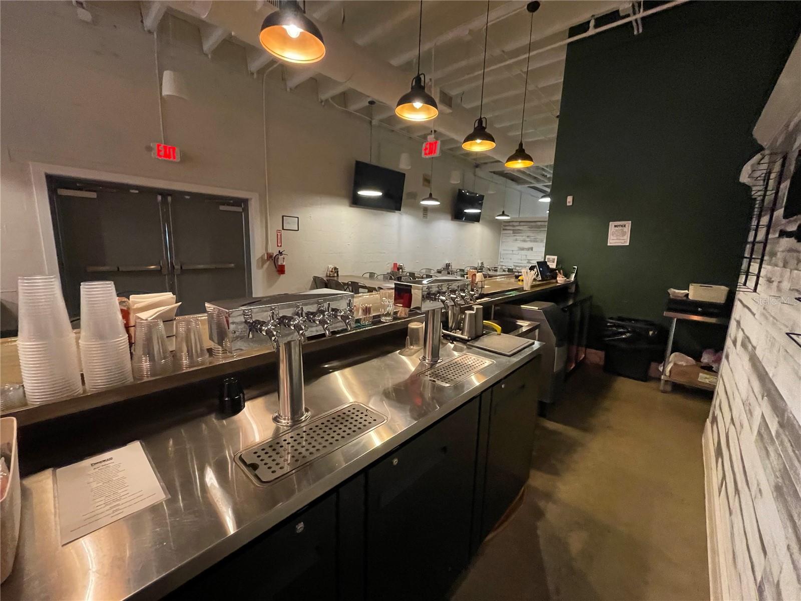 EUSTIS - Commercial Lease