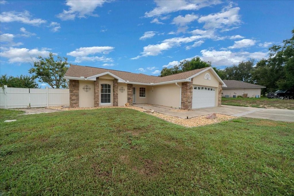 Photo of 12612 Eryn Boulevard, Clermont, FL 34711 (MLS # S5135909)