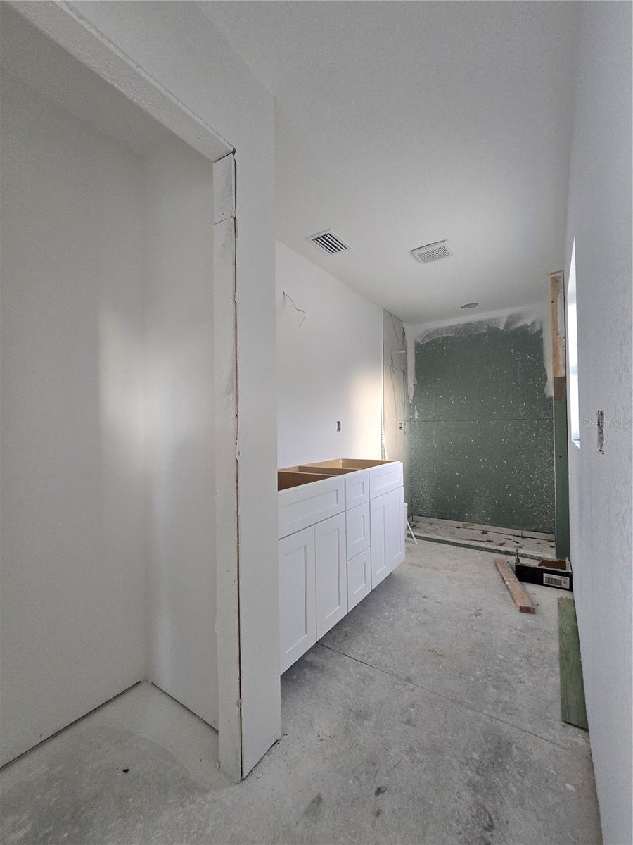 SILVER SPGS SHORES UN 33 - Residential