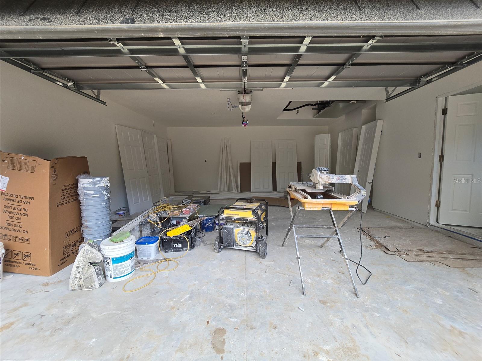 SILVER SPGS SHORES UN 33 - Residential