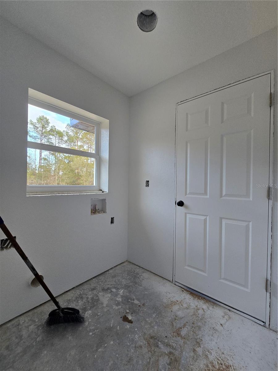 SILVER SPGS SHORES UN 33 - Residential