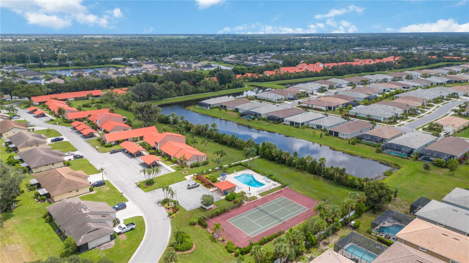 SUNRISE GOLF CLUB PH II - Residential
