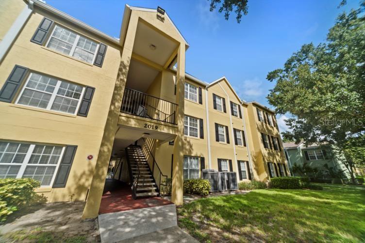 Welcome to this beautifully updated 3-bedroom, 2-bath condo with a versatile bonus room, located on the top floor of the gated Miriada community in Orlando. With 1,192 sq. ft. of bright, open-concept living, this home blends comfort and functionality in a resort-style setting.
Enjoy access to community amenities including a sparkling pool, fitness center, and more — all just minutes from major highways (SR-436, 528, and 408), shopping, dining, and entertainment. Orlando International Airport is just a short 10–15 minute drive away, making travel a breeze.
Pet friendly and perfectly situated, this condo offers a blend of convenience, connection, and everyday luxury. Don’t miss the opportunity to call this vibrant community home!