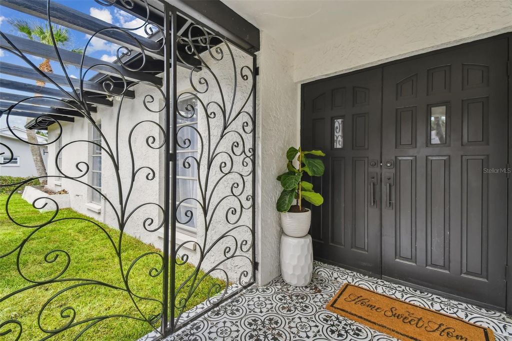 Photo of 6701 30th Street S, St Petersburg, FL 33712 (MLS # TB8409811)