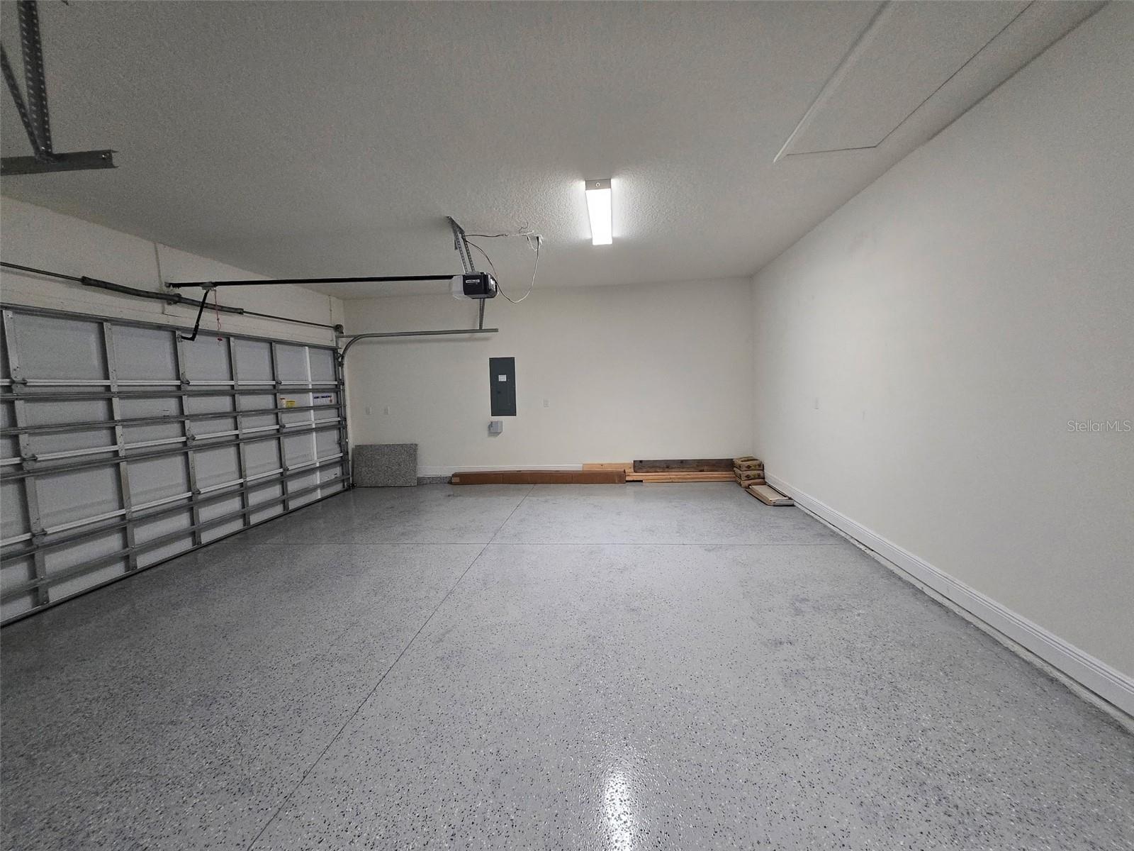 FINLEY WOODS - Residential Lease