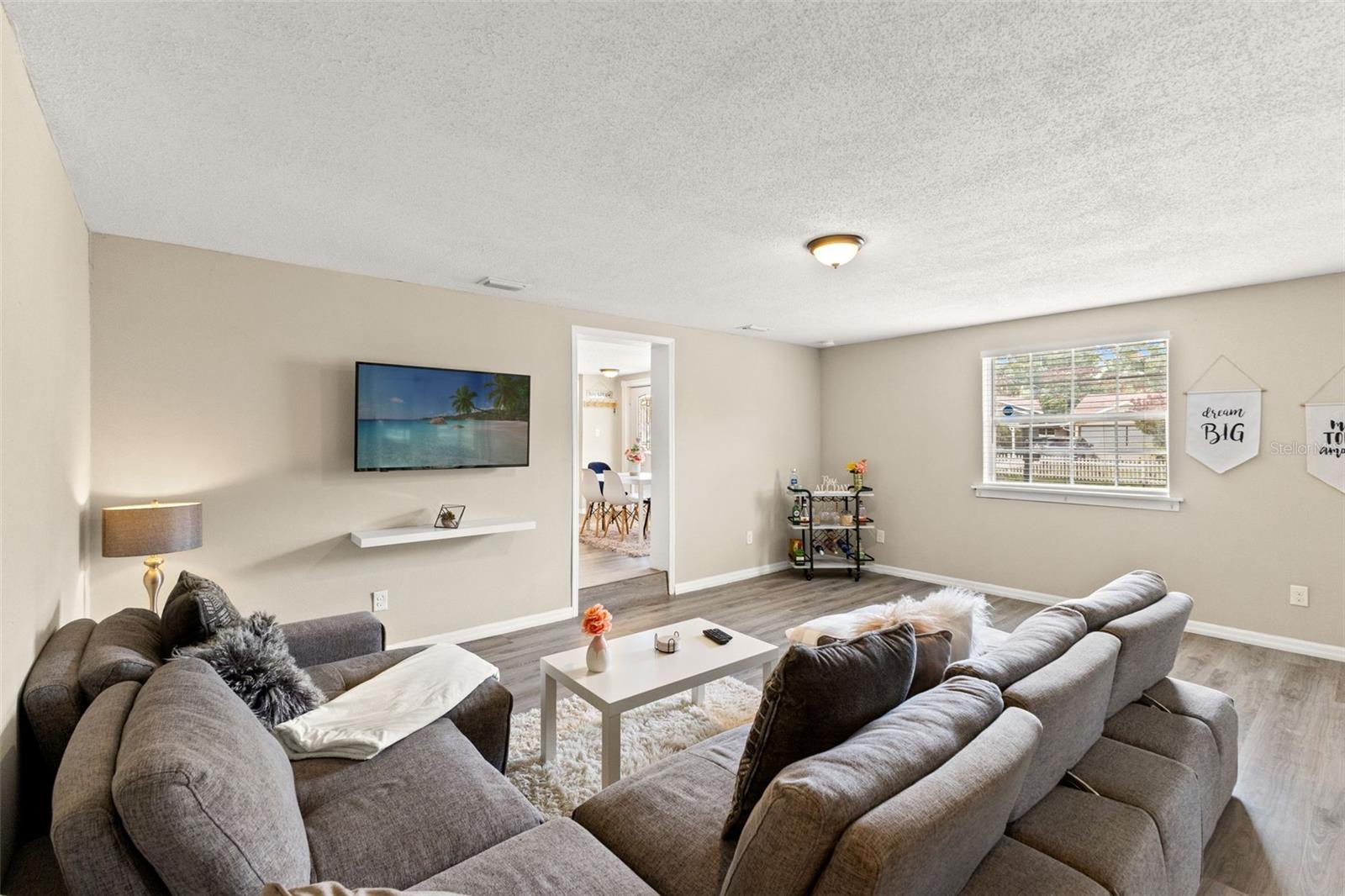 7901 N PACKWOOD AVENUE