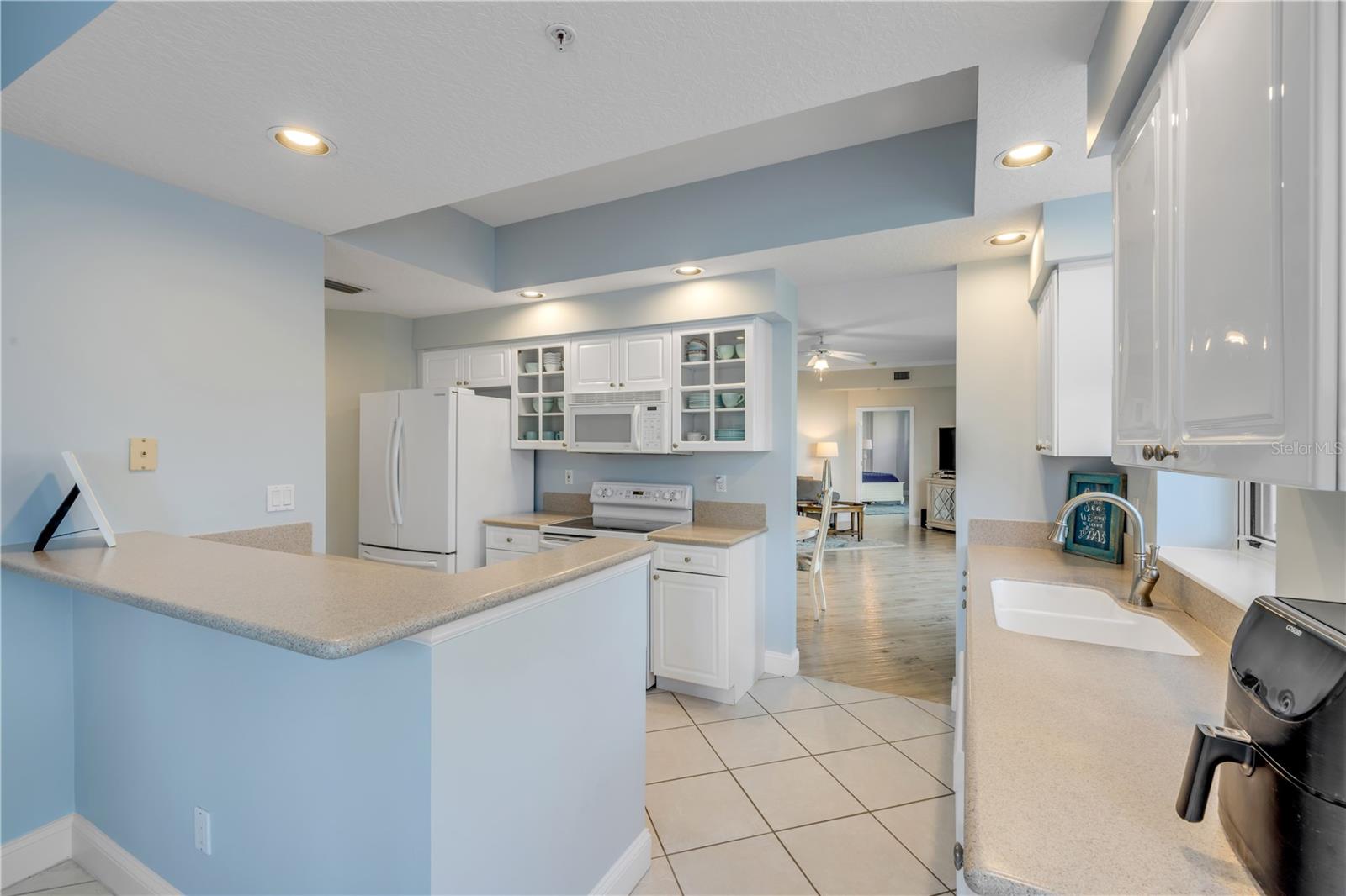 HARBOUR VILLAGE CONDO - Residential