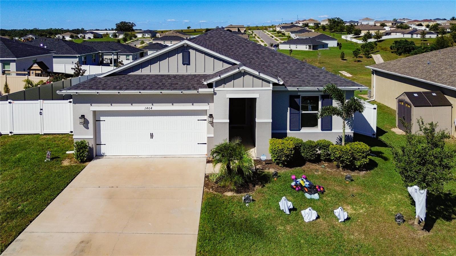 GARDENS II AT LAKE JACKSON - Residential