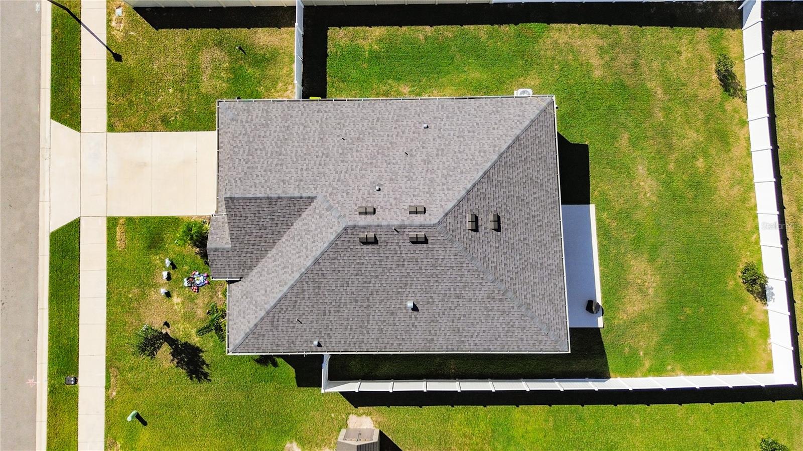 GARDENS II AT LAKE JACKSON - Residential