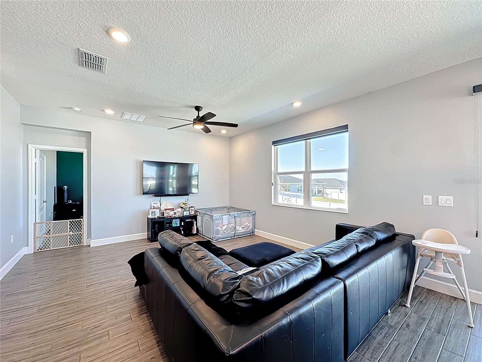 GARDENS II AT LAKE JACKSON - Residential