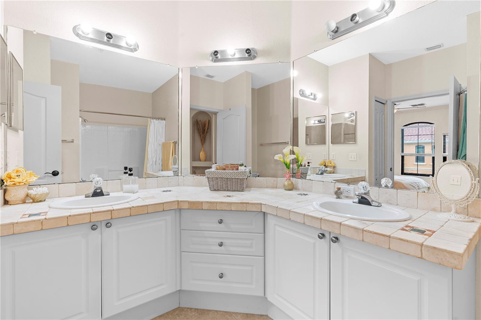 GRAND BELLAGIO AT BAYWATCH CONDO THE - Residential