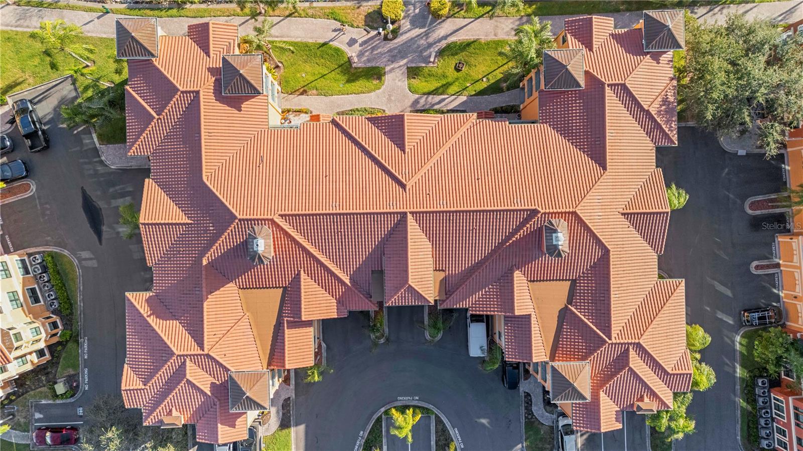 GRAND BELLAGIO AT BAYWATCH CONDO THE - Residential