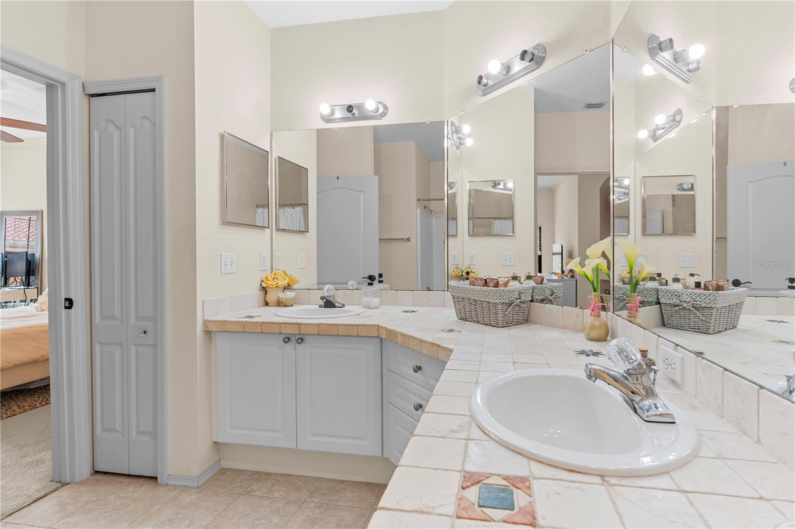 GRAND BELLAGIO AT BAYWATCH CONDO THE - Residential