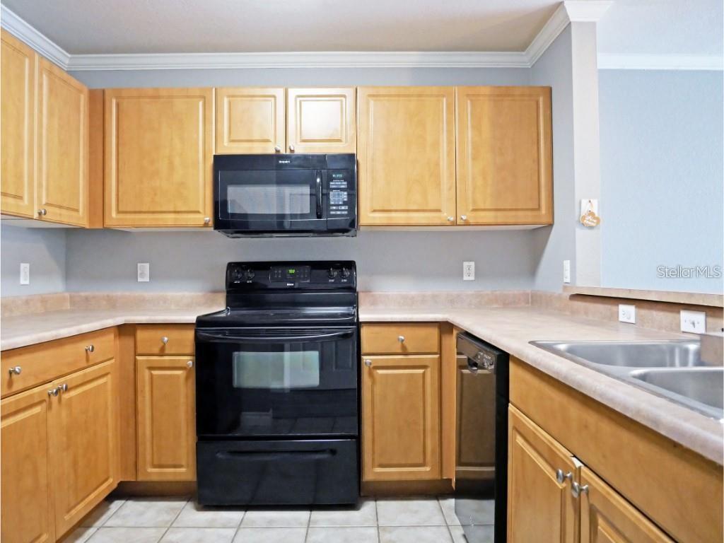 ADMIRALS WALK - Residential Lease