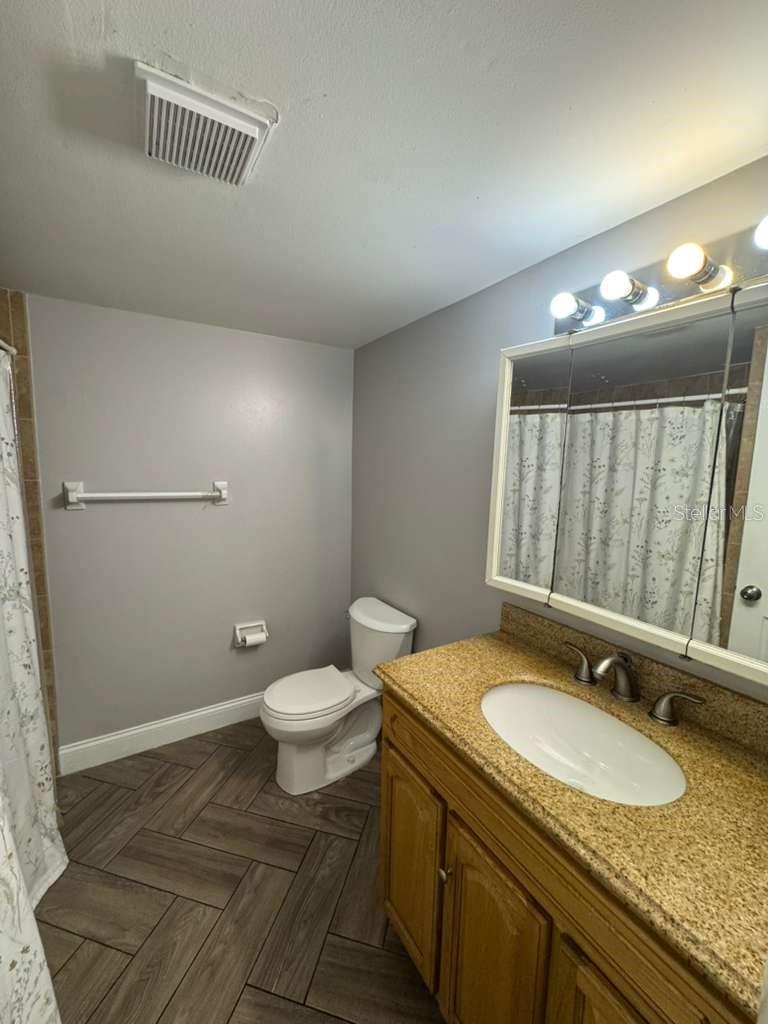 WEATHERLY YACHT CLUB CONDO AT LAKE - Residential