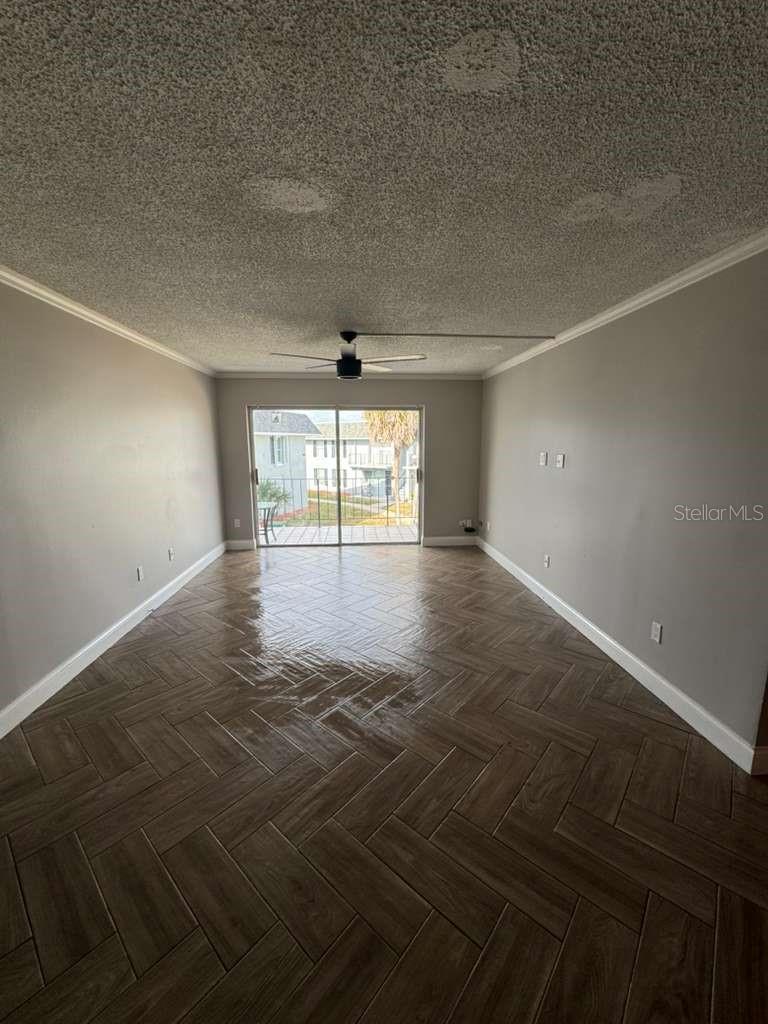 WEATHERLY YACHT CLUB CONDO AT LAKE - Residential