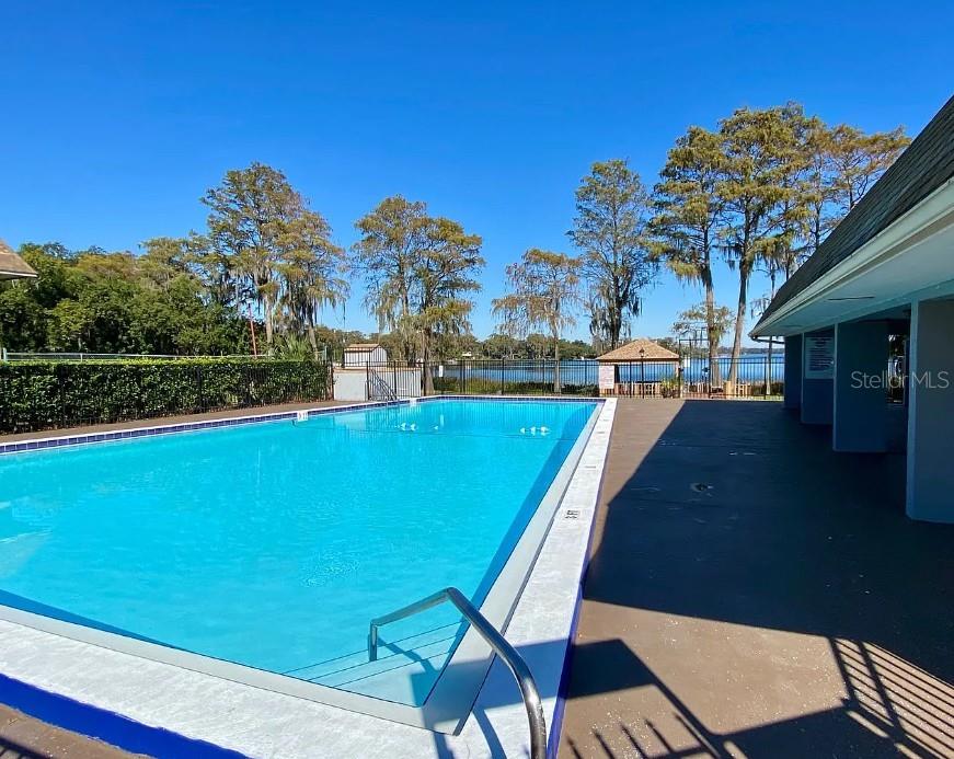 WEATHERLY YACHT CLUB CONDO AT LAKE - Residential