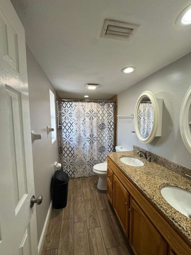 WEATHERLY YACHT CLUB CONDO AT LAKE - Residential