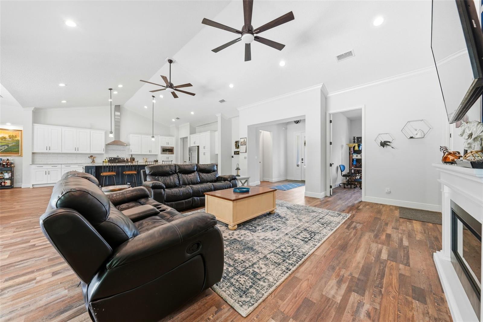 LAKEWOOD RANCHES SUB - Residential