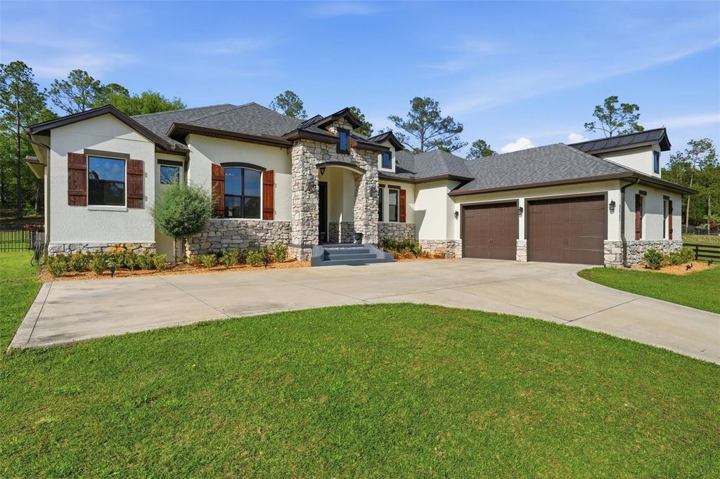 Photo of 35701 Panther Ridge Road, Eustis, FL 32736 (MLS # G5110177)