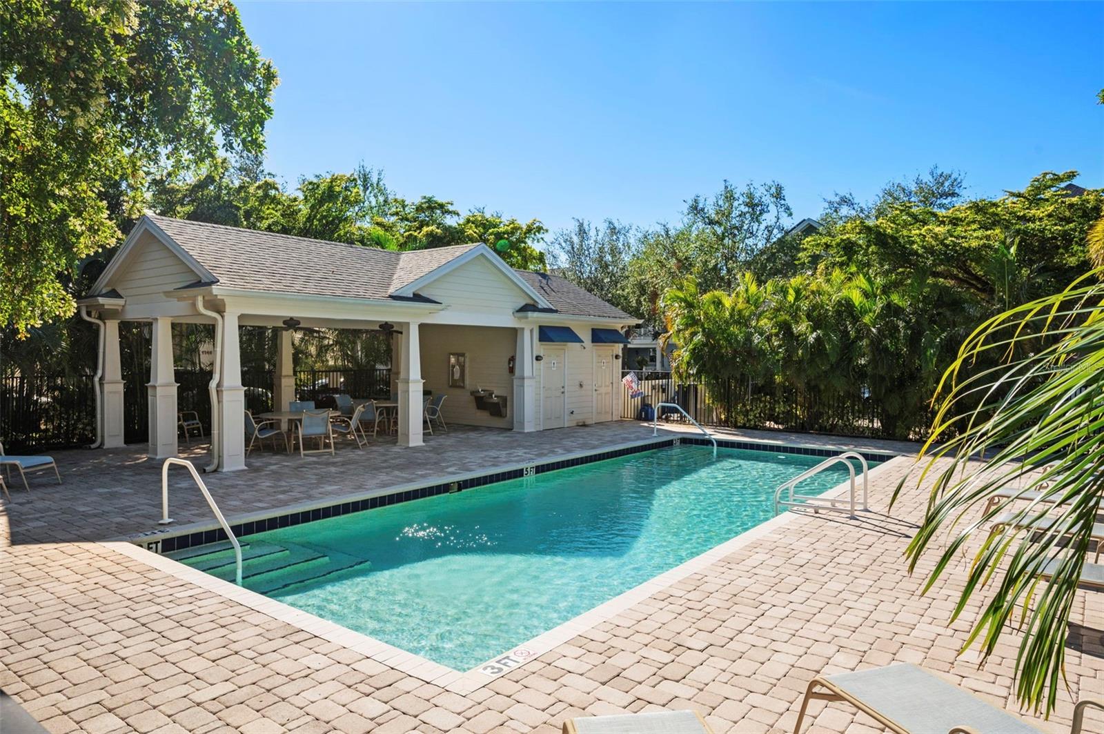 GRANADA PARK - Residential